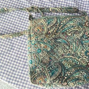 Vera Bradley hipster in Daisy Dot Paisley